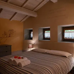  Alloggio per agriturismo Eremo Montemezzano